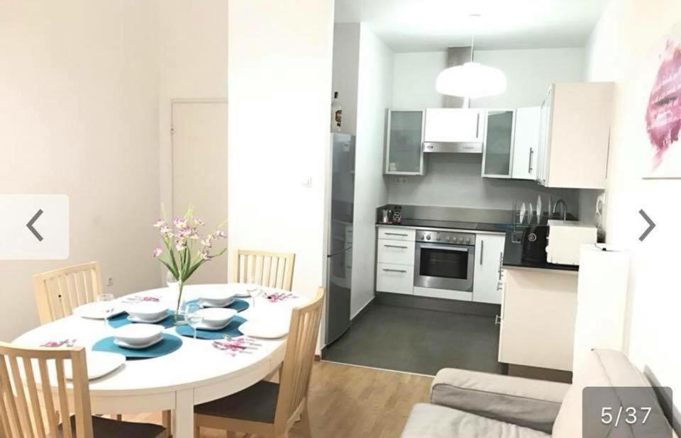 Astoria Metro Apartment Budapest Eksteriør bilde